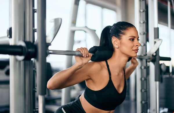 Verbeter je hip thrust met de juiste ondersteuning